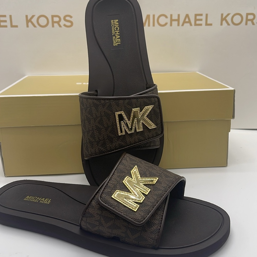 MICHAEL KORS Palmer Signature Logo Slide Sandal
Brown 
NWT - Picture 15 of 16